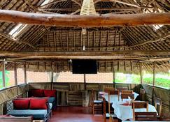 Patamu Restaurant & Lodge - Karatu - Restaurant