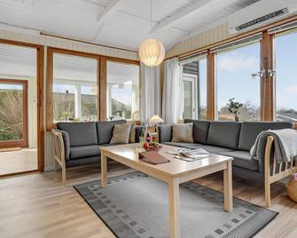 3 Bedroom Pet Friendly Home In Bogense - Bogense - Soggiorno