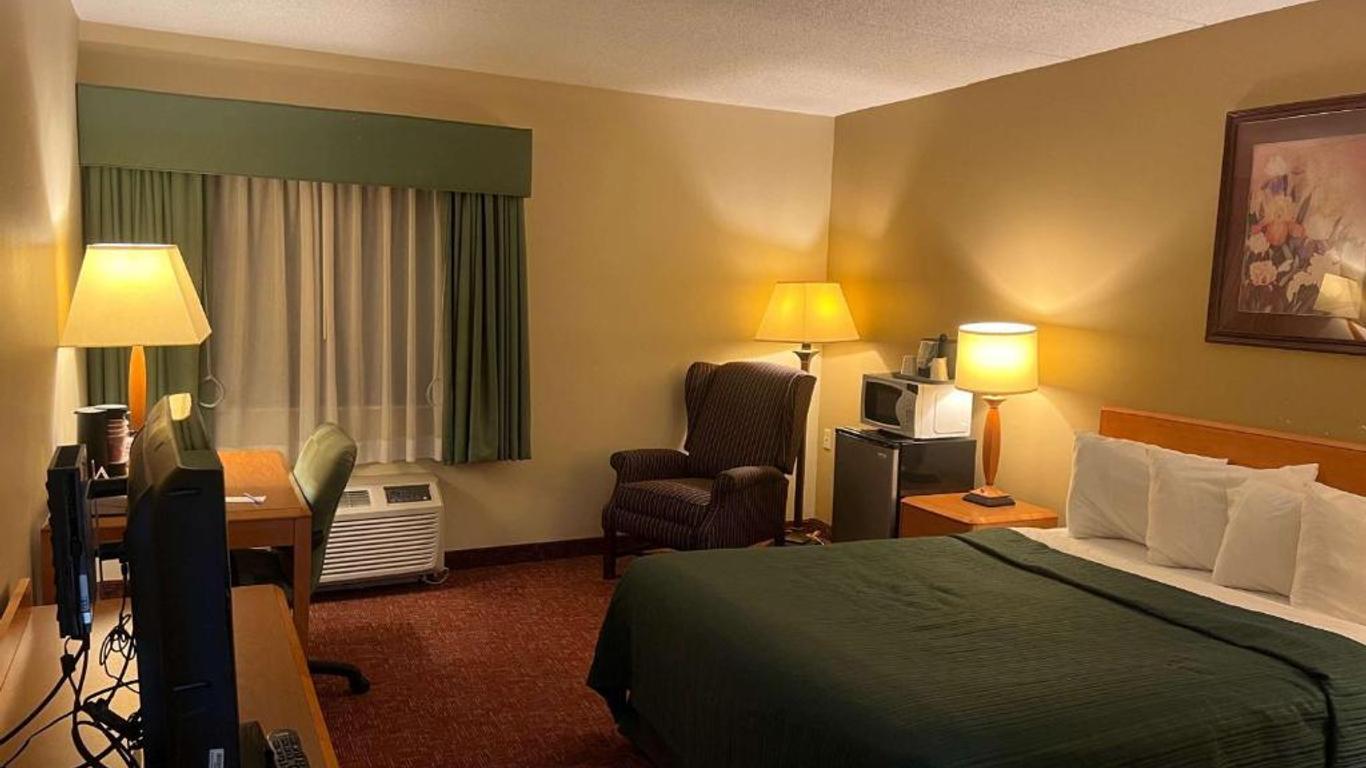 All Seasons Inn & Suites