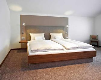 Hotel Am Helmwartsturm - Andernach - Bedroom