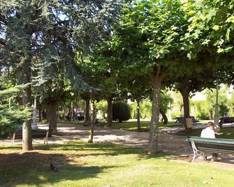 Holiday Flat For Rent In Santander - Santander - Patio