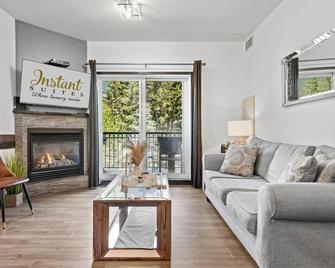 The Mountaineer By Instantsuites Pool & Hottub - Canmore