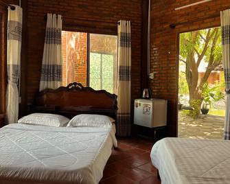 The Little Garden Mui Ne Homestay - Mũi Né - Bedroom