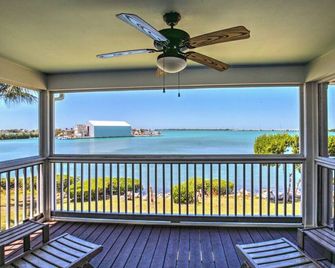 Villa 5053 On Duck Key Boat Slip Available - 2bd 2.5ba - Marathon - Balcon