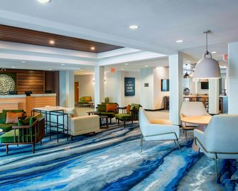 Fairfield Inn & Suites by Marriott Kelowna - קלונה - לובי