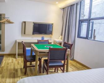 7Days Inn Huaihua Zhijiang Pedestrian Street Branch - Huaihua - Comedor