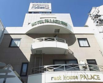 Business Hotel Chateau Est Takamatsu - Takamatsu - Building