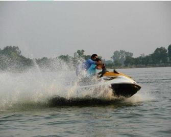 Hotel Lake View - Bathinda