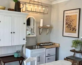 Manor Suite,cozy newly renovated,downtown & beach - Bridgton