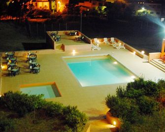 Hotel Continental Khénifra - Jenifra - Piscina
