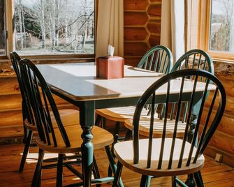 Bar N Ranch - West Yellowstone - Comedor