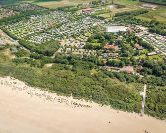 Luxury Chalet for 4 p on Holiday Park Zonnedorp (Renesse, the Netherlands) - Renesse - Bâtiment