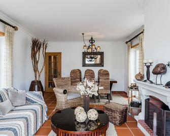 Apartment in Praia D'El Rey Golf & Beach Resort - Amoreira - Living room