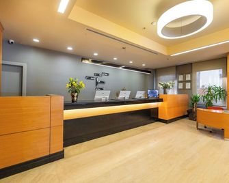 Midtown Hotel - Istanbul - Front desk