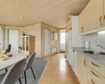 Two-Bedroom Apartment In Hvide Sande - Hvide Sande - Küche