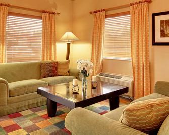 The Hotel Salem - Salem - Huiskamer