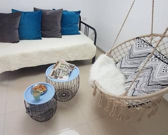 Hili Apartments - Tiberias - Living room