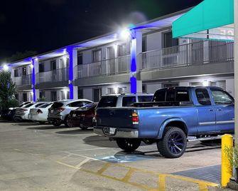 Luxury inn - Houston - Edificio