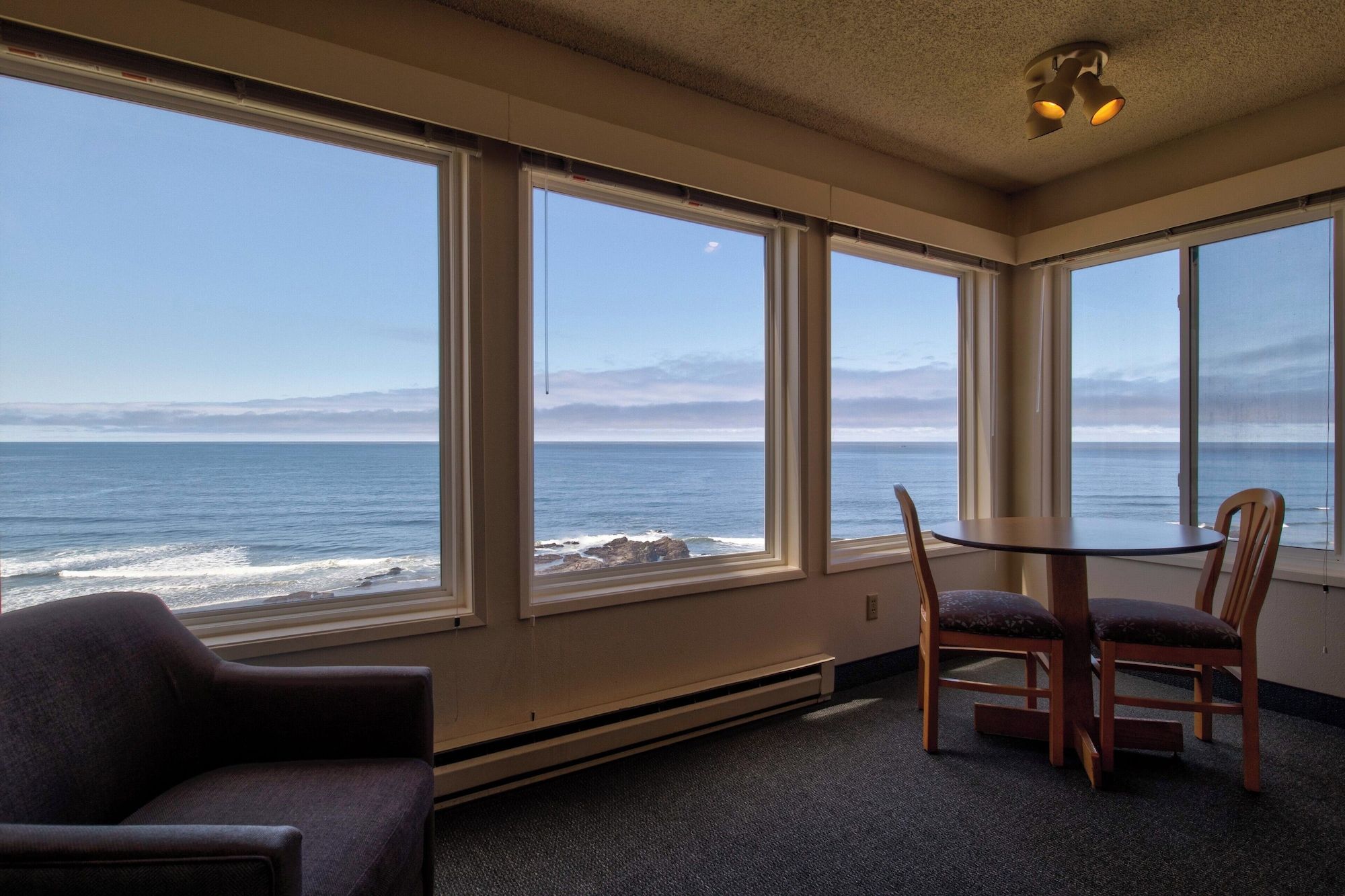 Ester Lee Oceanview Inn - לינקולן סיטי