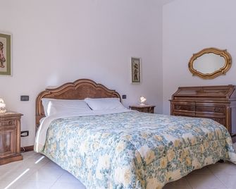 Francesca Apartment in Sassuolo - Affitti Brevi Italia - Sassuolo - Schlafzimmer