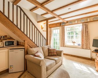 Old Town Cottage - Ludlow - Living room