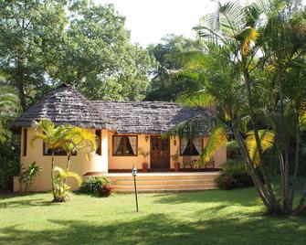 Arusha Safari Lodge - Arusha - Building