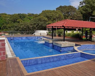 Bharat - Mahabaleshwar - Pool