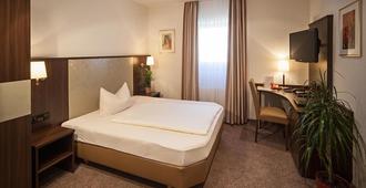 Hotel Engel - Rheinmunster - Bedroom