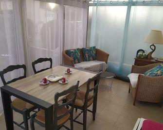 Charming south facing house completely renovated with garden - Dives-sur-Mer - Salle à manger