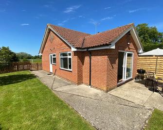 Cosy dog friendly self contained Annexe , near Cheltenham & Cotswolds - Badgeworth - Building