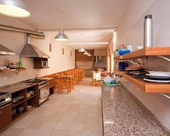 El Gualicho Hostel - เปอร์โต มาดรีน - ห้องครัว