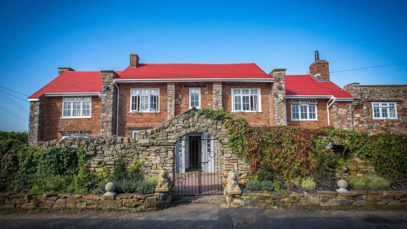 The Crescent Turner Hotel