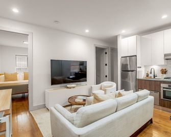 Luxury 3 Bedroom 2 Bath Apartment in Prime Location of NYC - Nueva York - Habitación