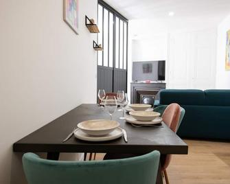 L'Arty - Très joli studio moderne place Valmy - Lyon - Salle à manger