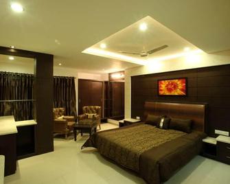 Hotel Surya Prime - 哥打 - 臥室