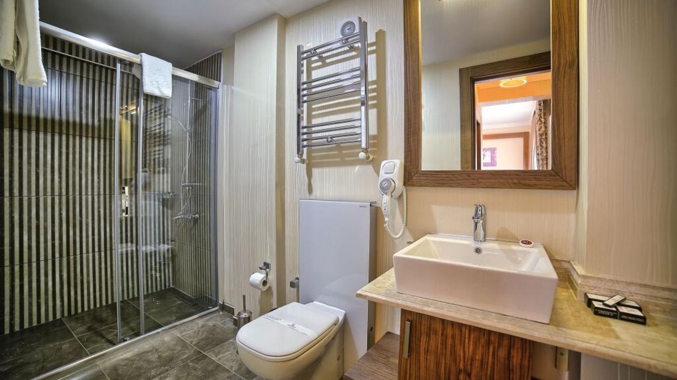 City Hotel Residence