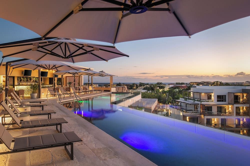 فينتس ها آت مارينا إل سيد سبا آند بيتش ريزورت - بويرتو موريلو - حوض السباحة