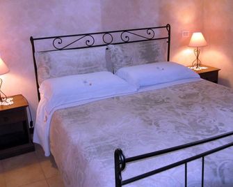 Agriturismo Tenuta Santa Maria - Notaresco - Sypialnia