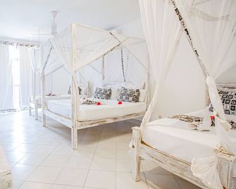 Ahg Lion Beach Resort - Watamu - Slaapkamer