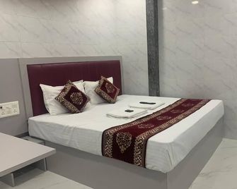 Hotel Sai Plaza, Chembur Mumbai - Mumbaj - Sypialnia