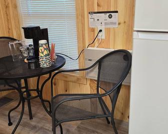 2-bedroom Sleeping Rooms in fantastic Watertown SD with WiFi, AC - Watertown - Essbereich