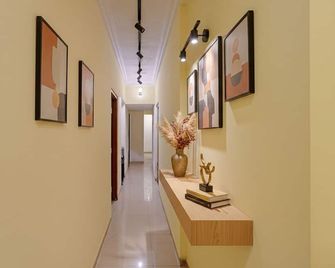 Via Lal Sai Residency - Bombay - Pasillo