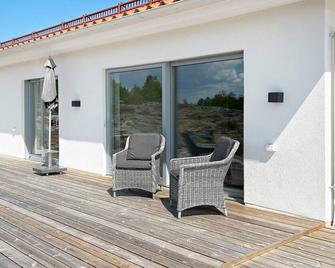 5 Star Holiday Home In VÄstervik-By Traum - Vastervik - Патіо