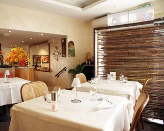 Bahnhof Haus - Chiasso - Restaurace