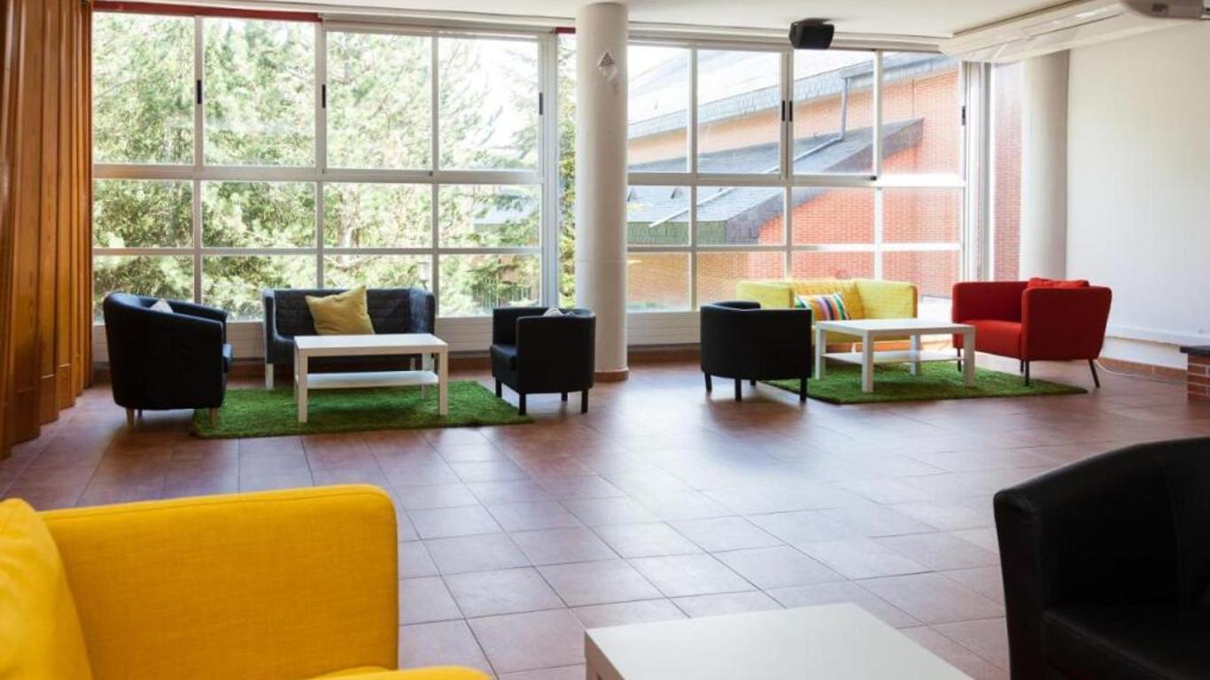 Residencia Albergue Jaca