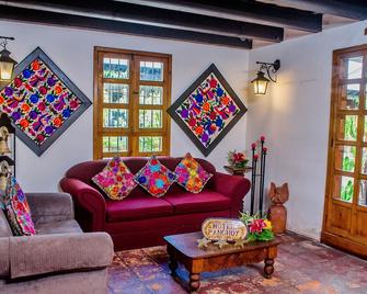 هوتل بانتشوي - أنتيغوا غواتيمالا - غرفة معيشة