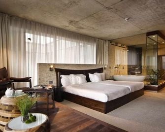 Graffit Gallery Design Hotel - וארנה - חדר שינה