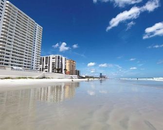 Cozy Studio Suite Near Beach W Kitchenette #11 - Daytona Beach - Playa
