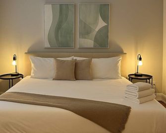 Modern 2BR with Reliable Wi-Fi - Roscoe 30 - شيكاغو - غرفة نوم