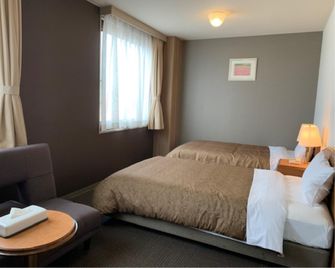 Izumo Airport Hotel - Izumo - Schlafzimmer